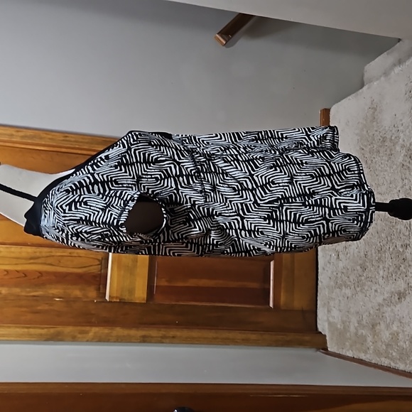 NWT BCBGMAXAZRIA Top - Picture 4 of 11